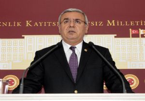 Metiner Dün Başka, Bugün Başka Konuştu